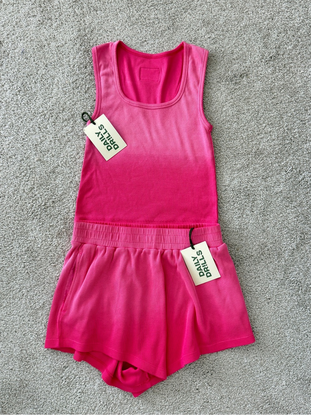 Daily Drills Thermal Resort Shorts Set with Tank in Sunsoaked Hot Shot size XS/S - Picture 2 of 6